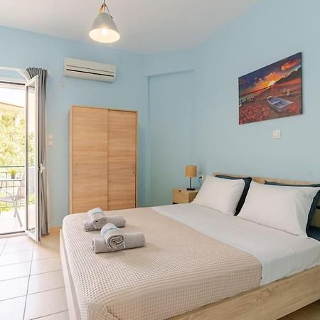 Seaside Escape Apartments - Poseidon Παλαιά Φώκαια Εξωτερικό φωτογραφία
