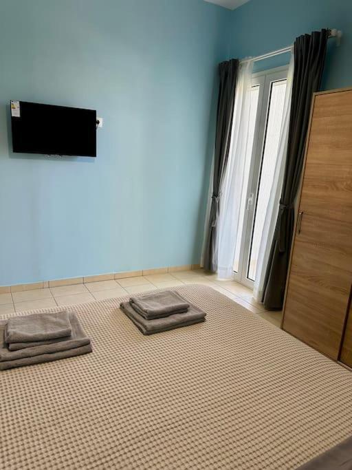 Seaside Escape Apartments - Poseidon Παλαιά Φώκαια Εξωτερικό φωτογραφία