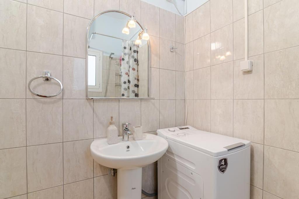 Seaside Escape Apartments - Poseidon Παλαιά Φώκαια Εξωτερικό φωτογραφία
