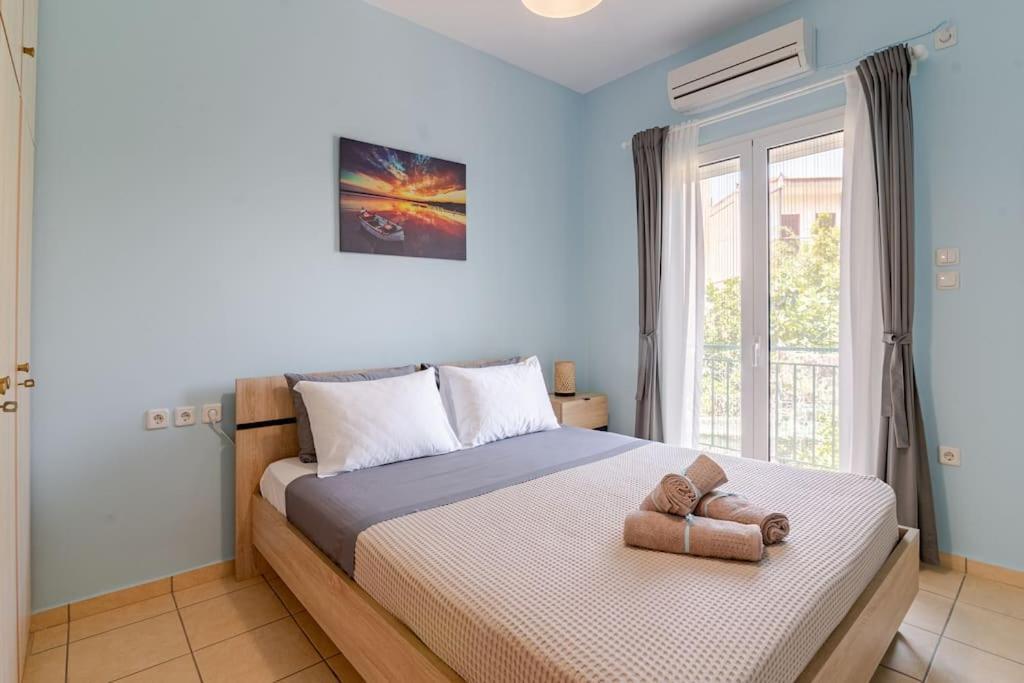 Seaside Escape Apartments - Poseidon Παλαιά Φώκαια Εξωτερικό φωτογραφία