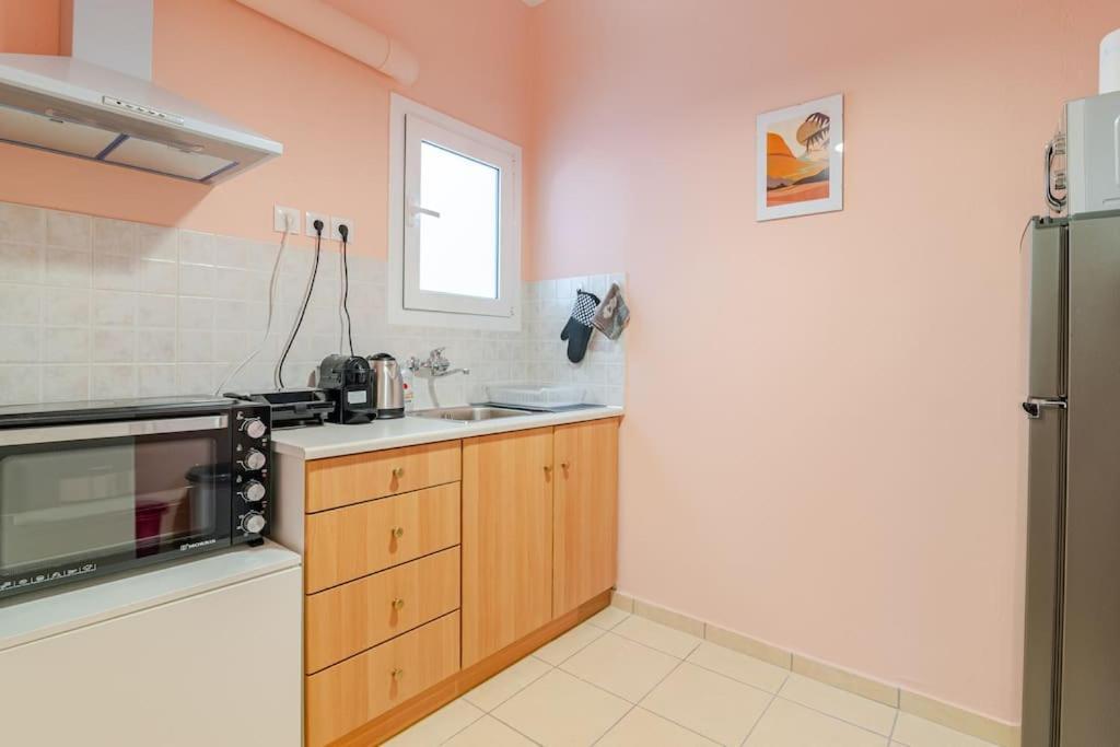 Seaside Escape Apartments - Poseidon Παλαιά Φώκαια Εξωτερικό φωτογραφία
